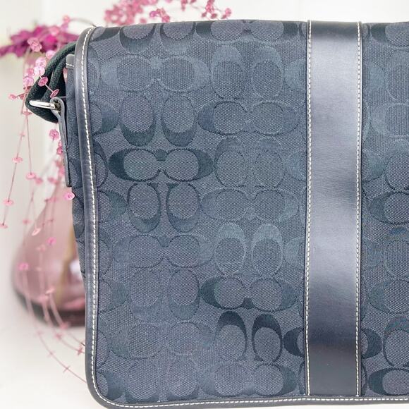 Vintage Coach Canvas Signature Logo Crossbody Messenger Bag #D25-5229 Black - Picture 2 of 16